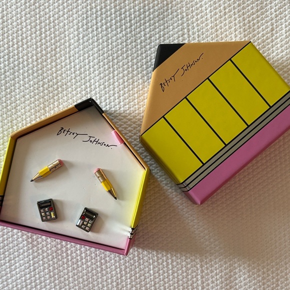 Betsey Johnson Earrings: Back to School Pencils and Calculator Earrings NWT - Picture 4 of 7